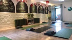 -瑜舍瑜伽连锁教室