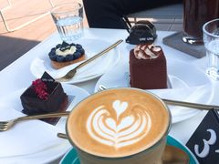 -UNI UNI(环亚凯瑟琳店)