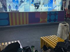 -乔波室内滑雪场