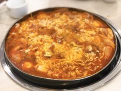 -三清洞摩西韩式年糕火锅(威高广场店)