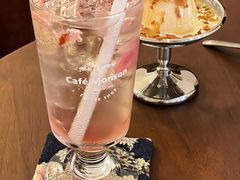 -Café Monson