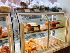 面包甜点陈列柜-老大昌(淮海中路店)
