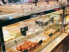面包甜点陈列柜-酥侯糕点(广东路店)