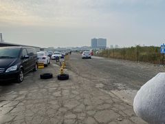 -康新公路(地铁站)