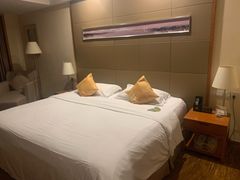 -无锡鼎尚皇冠酒店