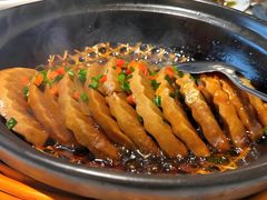 -新天明砂锅鱼头煲