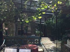 -杨桃院子咖啡吧(中华红墨店)
