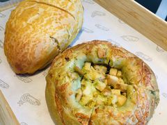 牛油果熏鸡面包-喜茶(北京五棵松华熙店)