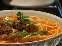 -粉八·云南米线·建水烧烤(常熟路店)