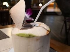 椰子水-卷心菜和避孕套餐厅(Pattaya)