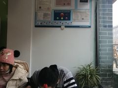 -闫家炸鸡架(五爱总店)
