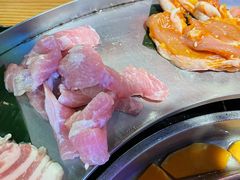 猪颈肉-哈哈碳都·牛肋条无限自助烤肉(宝龙店)