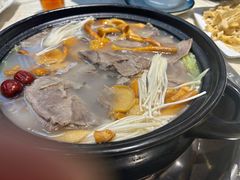 -九寨特色牦牛肉汤锅 羊肉汤锅