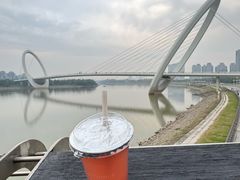 -南京眼步行桥