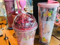 -星巴克(前滩世贸中心店)