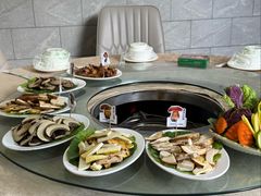 -原林野山菌火锅·炒菌(关上野生菌一条街店)