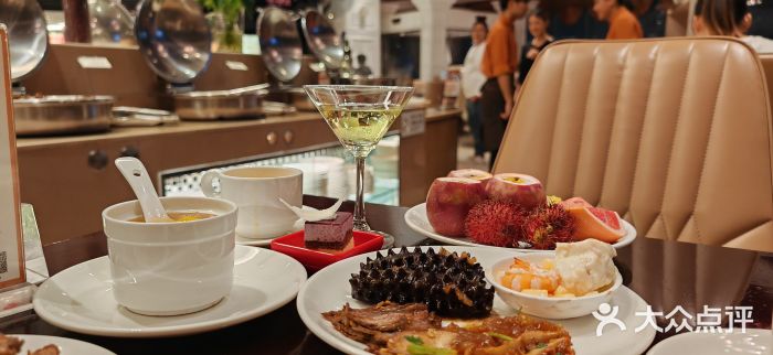荣誉国际酒店-云顶旋转餐厅图片
