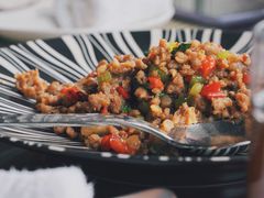 萝勒叶炒碎肉-食肆&Fourteen(武林夜市店)