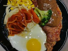 -汤姆家的牛排意面披萨(新城市广场店)