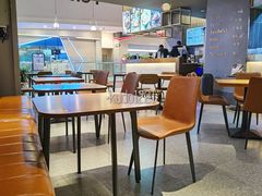 -POKEE VIA&Brunch·维娅(重庆来福士店)