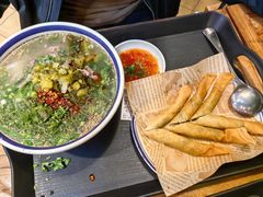 -云阿蛮云南生烫牛肉米线(奉贤路店)