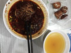 -崇州余荞面(落虹桥店)