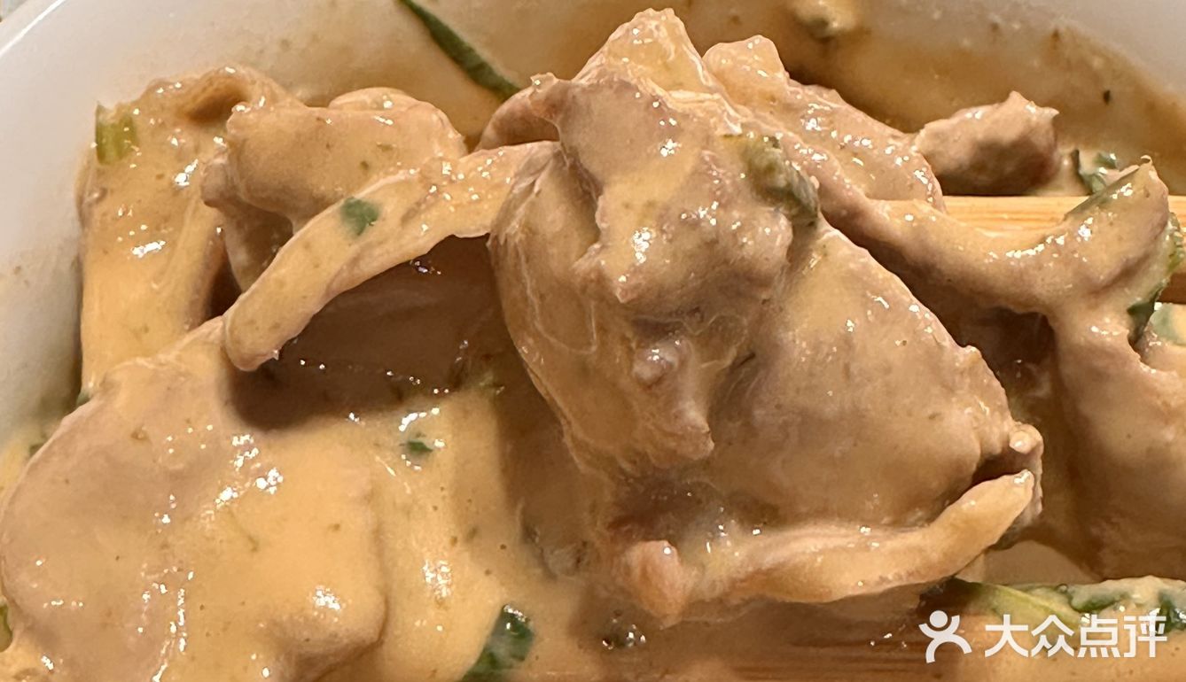 汤是清水涮！就代表羊肉是最好的！要是来点老北京糊饼