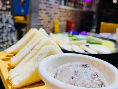 炙烤冰淇淋面包-鹤江桥·红油牛肉粉(SKP店)