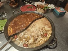 -鹿鸣山草本茶香火锅(园西路店)