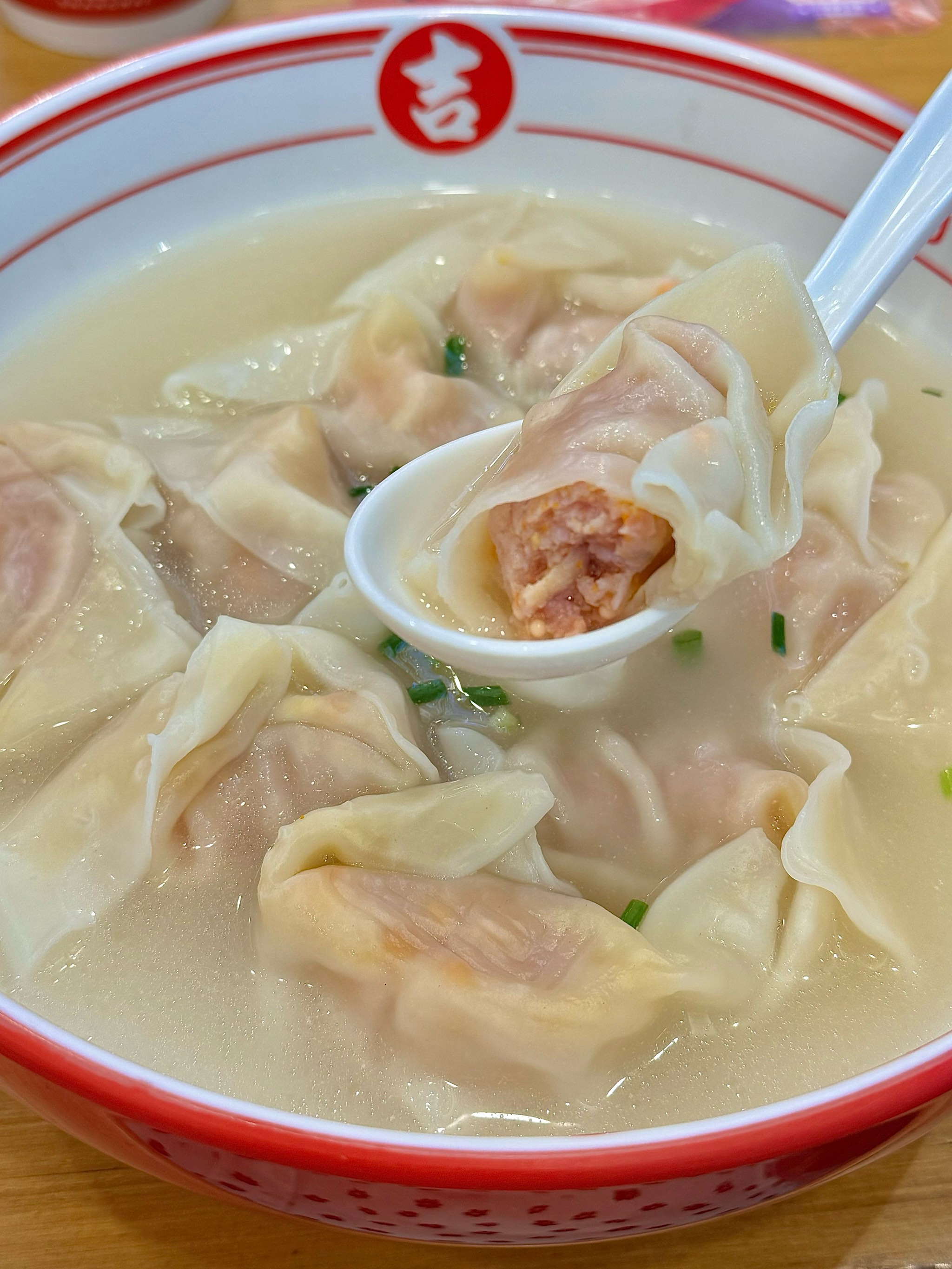 北方馄饨和南方馄饨图片