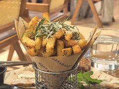 -Mark&Mars Restaurant