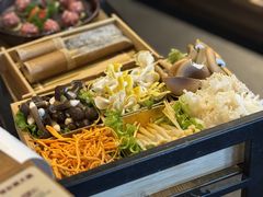 -尚尚仙·酸汤猪手·猪肚鸡火锅(华联万柳购物中心店)