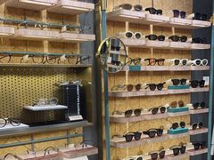 -MUJOSH木九十眼镜(月星环球港B1店)