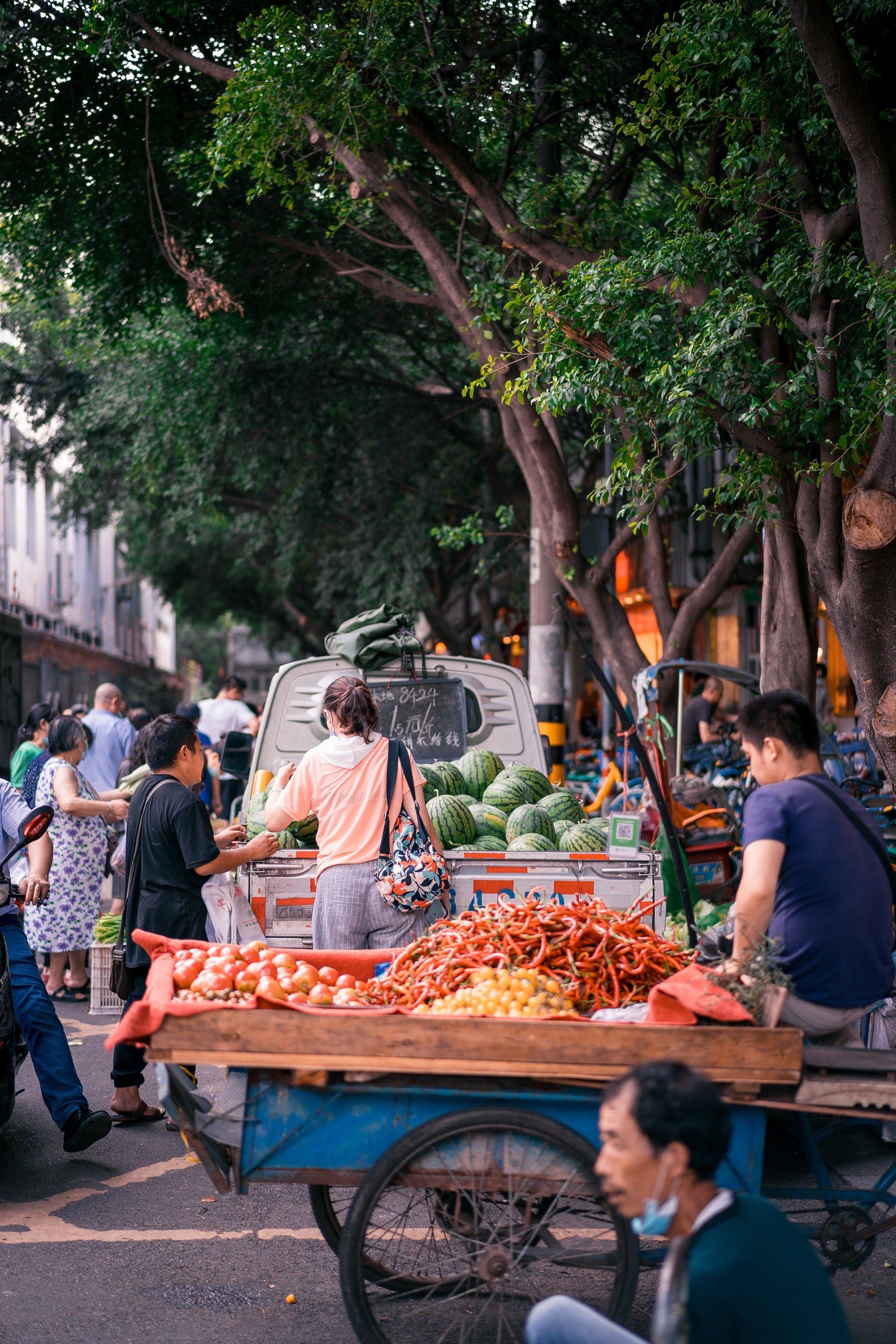 玉林街头的烟火气息