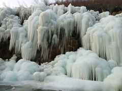 -大平台龙居瀑布旅游区