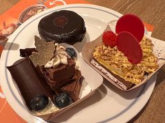 -咖啡苑自助餐厅·中国大饭店