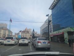 -新一百-地面停车场