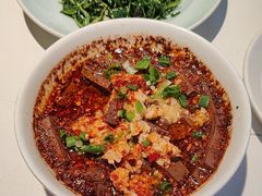 -阿瓦山寨·湘菜现炒·剁椒鱼头王(咸阳总店)