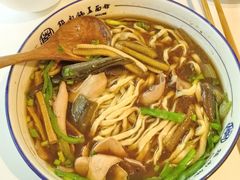 -镇南锅盖面馆(解放路店)