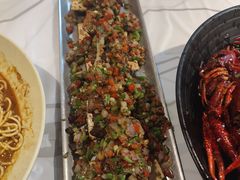 -巴厘龙虾·榜首油焖大虾(音乐学院·沿江酒馆店)