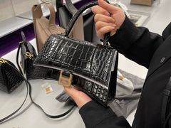 -BALENCIAGA(德基广场店)