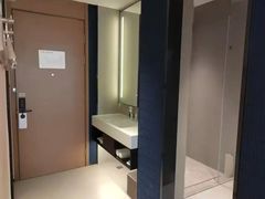 -广州琶洲会展广州塔地铁站轻居酒店