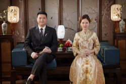 -雪中彩影婚纱摄影·微光艺术中心