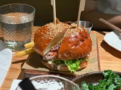 -三勾JJJ Burger&Coffee(梅溪湖店)