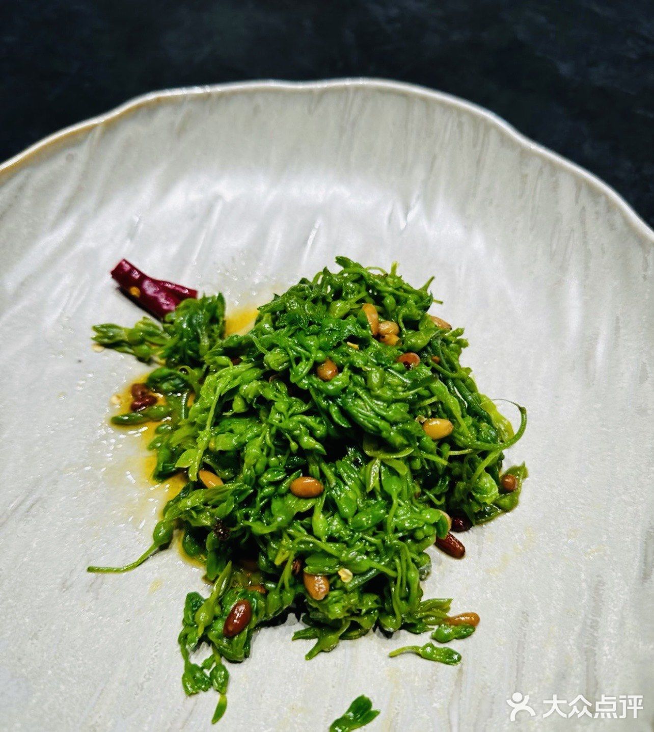 品鉴午间美味佳肴