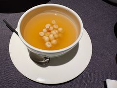 桂花莲藕粉鸡头米拼燕窝绿豆糕-临江宴(陆家嘴店)