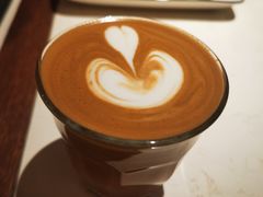 澳白-Punchline Coffee&Roaster(同济大学店)