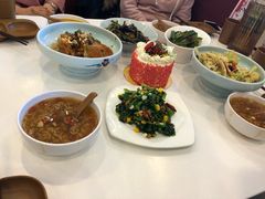 -小六汤包砂煲菜(文景路店)