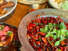 -包整·丝娃娃(一览甲秀楼风景店)