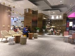 大堂-奈雪的茶(湖滨银泰in77C区PRO店)